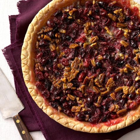 Cranberry Pecan Pie Exps Hca18 25635 C09 29 5b 6 Cranberry Pecan Pie Recipe, Cranberry Pecan Pie, Walnut Pie, Fall Pies, Cranberry Pie, Fall Fun Food, Hearty Comfort Food, Coconut Pecan, Thanksgiving Pies