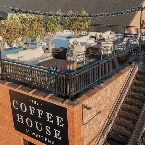 Rooftop Cafe Ideas, Rooftop Cafe Design Coffee Shop, Roof Top Cafe Design, Rooftop Cafe Design, Roof Top Coffee Shop Design, Rooftop Coffee Shop, Terrace Coffee Shop, Rooftop Event Space, Rooftop Seating