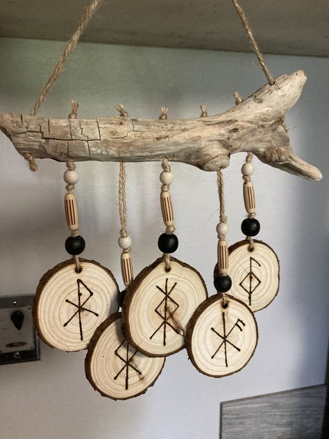 Takken Decor, Wiccan Crafts, Pagan Crafts, Magic Crafts, Witch Diy, Witchy Crafts, Wood Burning Crafts, Driftwood Crafts, Witchy Decor