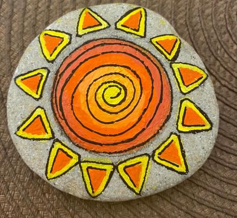 Indigenous Rock Painting, Painting Rocks Ideas Easy, Painting Rocks Ideas, Stone Painting Ideas, Leaf Ideas, Happy Rock, Mandala Rock Art, Happy Stones, Painted Rocks Diy