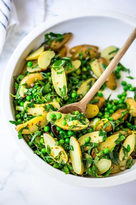 Potato Pea Salad with an herby Tarragon dressing. This zesty, vegan potato salad is loaded with fresh herbs and flavor!  A delicious, healthy salad that can be made ahead. Salad With Peas, Feasting At Home, Vegan Potato Salads, Pea Salad, Vegan Potato, Vegan Salad, Healthy Salads, Potato Recipes, Potato Salad