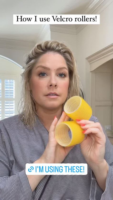 Velcro Rollers = @k8_smallthings Blowout Velcro Rollers, Short Hair In Rollers, How To Put In Velcro Rollers, Volume With Rollers, How To Place Rollers In Hair, Using Rollers For Volume, Velcro Rollers Short Hair Bobs, Velcro Roller Placement, Using Velcro Rollers For Volume