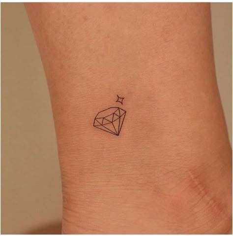 Small Penny Tattoo, Cool Diamond Tattoo, Gem Tattoo Simple, Diamond Tattoo Finger, Small Jewel Tattoo, Ruby Gemstone Tattoo, Fine Line Diamond Tattoo, Small Diamond Tattoos For Women, Ruby Gem Tattoo