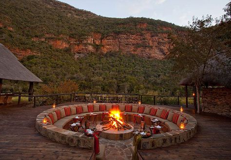 Lodge Design Architecture, Game Lodge Decor, Eco Lodge Design, African Lodge, Lodges Design, Bush Lodge, Fire Pit Seating Area, Lodge Design, Eco Lodges