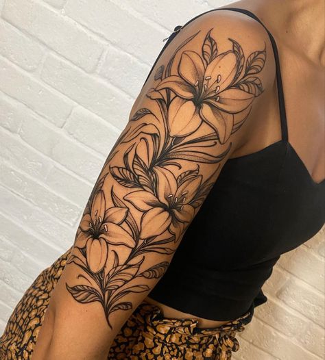 Arm Sleeve Tattoos For Women, Feminine Tattoo Sleeves, Cute Hand Tattoos, Pretty Hand Tattoos, Spine Tattoos For Women, Tattoos For Black Skin, Forearm Tattoo Women, Pretty Tattoos For Women, Dope Tattoos For Women