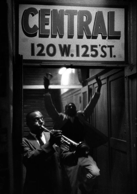 Cootie Williams - photo by William Claxton William Claxton, Arte Jazz, Ornette Coleman, Jazz Bar, Jazz Artists, Natalie Wood, Jazz Club, Judy Garland, Miles Davis