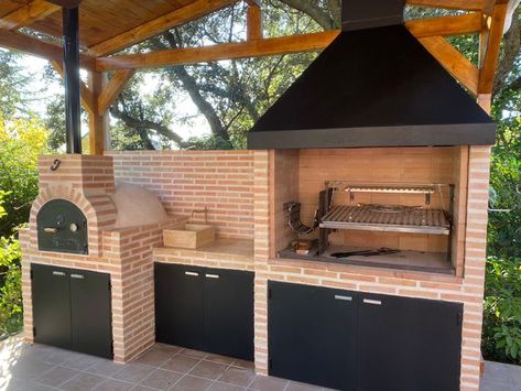 Outdoor Kitchen Design Layout Grill Area, Outdoor Kitchen Design Modern, Brick Bbq, Outdoor Grill Station, Barbecue Design, Outdoor Barbeque, Bbq Grill Design, Kitchen Design Diy, Outdoor Kitchen Plans