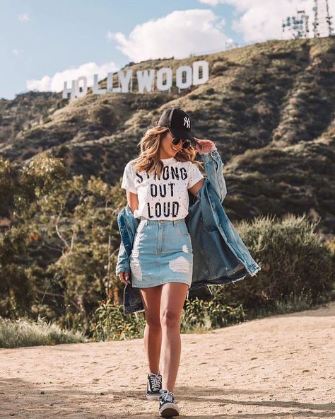 ❤️❤️Be true to yourself ❤️❤️ . . 💕💕Follow @lifestyle.active for daily inspiration ❤️💘 . . By beaut California Outfit Ideas, California Pictures, Los Angeles Photography, Hollywood Sign, Tumblr Outfits, Foto Poses, California Photography, Trik Fotografi, Insta Photo Ideas