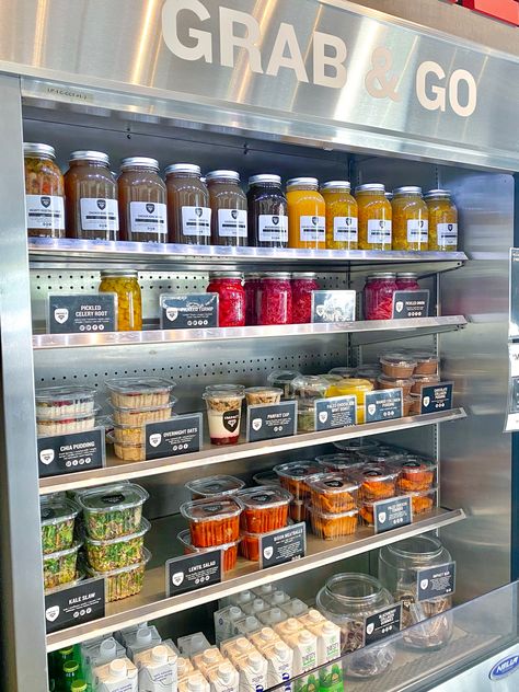 Grab And Go Healthy Meals, Cafe Display Fridge, Grab And Go Restaurant Design, Grab And Go Cafe Food, Grab And Go Food Display Retail Design, Grab And Go Sandwich Display, Grab And Go Store, Health Cafe Design, Deli Business Ideas