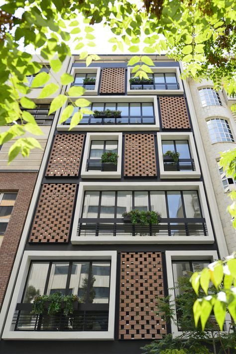 Residential Architecture Apartment, Apartments Exterior, Facade Architecture Design, Residential Building Design, Building Elevation, Casa Vintage, Brick Architecture, Apartment Architecture, Modern Architecture House