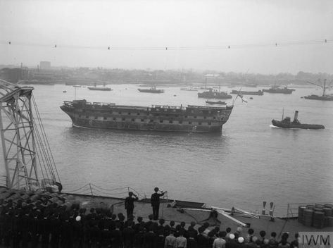 Portsmouth Harbour, Hms Queen Elizabeth, Old Ship, Ship Of The Line, Reverse Image Search, Flight Deck, Tall Ships, Aircraft Carrier, Bw Photo