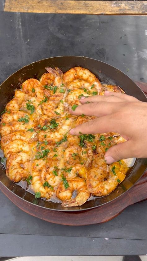 713K views · 21K reactions | Smoked lemon butter shrimp | Smoked lemon butter shrimp #shrimprecipes #shrimp | By Miguels cookingwithfire | Facebook Lemon Butter Shrimp, Smoked Garlic, Smoked Shrimp, Cooking With Fire, Fried Shrimp Recipes, Brazilian Dishes, Grill Food, Prawn Recipes, Garlic Butter Shrimp