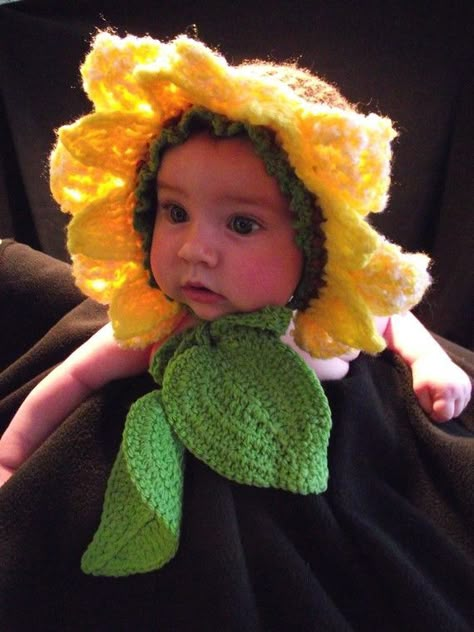 Baby Sunflower, Crochet Hacks, Sunflower Hat, Hats Design, Crochet Photo Props, Crochet Hoodie, Crochet Classes, Confection Au Crochet, Bonnet Crochet