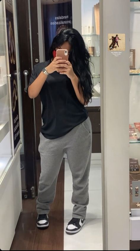 Black And Grey Jordan Ones Outfit, Sweats Summer Outfit, Sweats And Jordans Outfit, Grey Black And White Outfit, Grey On Grey Outfit Sweats, Black And White Af1 Outfit, Winter Outfits With Jordans, Grey Sweatpants Outfit Black Women, Black White And Grey Outfits