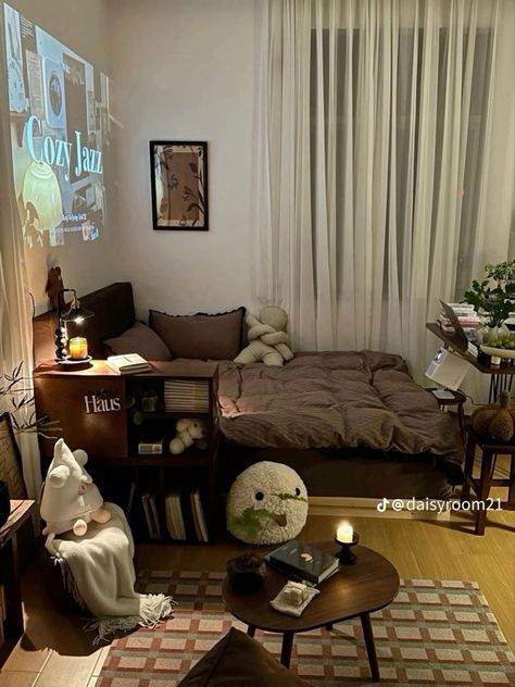 Aesthetic Bedroom Minimalist Korean, Tiny Room Bookshelves, Aesthetic Minimalist Bedroom Ideas Cozy, Old Money Studio Apartment, Green Minimalist Bedroom Aesthetic, Square Room Aesthetic, Only Mattress Bedroom, Old Life Aesthetic, Korean Studio Apartment Aesthetic