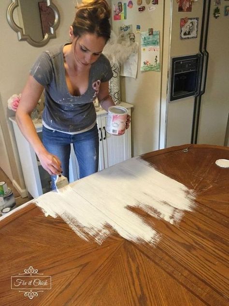 Pinterest Diy Farm Table, Painted Kitchen Tables, Cottagecore Kitchen, Kitchen Table Makeover, Farm Tables, Furniture Rehab, Table Makeover, Refurbished Furniture, Kitchen Paint