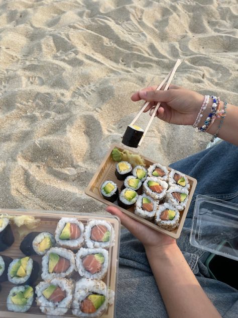 Sushi At The Beach, Sushi On The Beach, Beach Friends Aesthetic, Summer Beach Friends, Sushi Aesthetic, Beach Friends, Friends Aesthetic, Winter Break, Wine And Dine