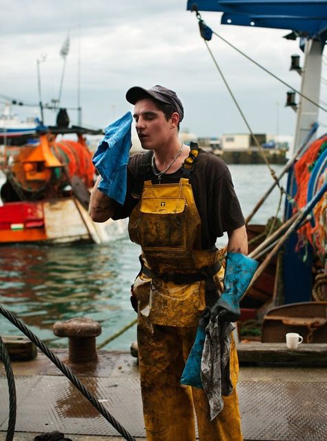 Fisherman Aesthetic, Commercial Fishing, Pvc Hose, Boy Fishing, Magnum Photos, Teaching Art, Pose Reference, Street Photography, Lighthouse