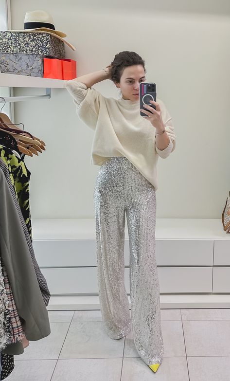 Sparkle Party Theme Outfit, Sequinned Pants Outfit, Sequin Hijab Outfit, Soiree Pants Outfit, Birthday Outfit Ideas For Women 2023, Silver Sequin Trousers Outfit, Sequin Trousers Outfits Party, Glitter Trousers Outfits, Sequined Pants Outfit