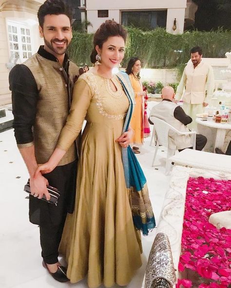 6 TV Celebs And The Most Romantic Things They Did For Their Partners Divyanka Tripathi Dresses, Divyanka Tripathi, Couple Wedding Dress, Smart Ring, Couple Dress, Indian Gowns, Indian Attire, Designer Dresses Indian, India Fashion