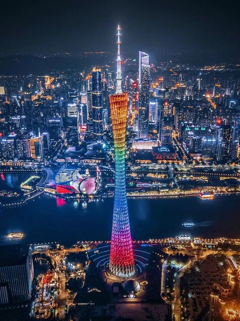 End the year with a bang! ☄️ Light up your last night of 2022 and ring in 2023 with the spectacular city #nightscape of glamorous #Guangzhou. 🌃 📸 RED/BryonChan Canton Tower, Shanghai Tower, Visit China, City Layout, Tokyo Skytree, Medieval Houses, Guangzhou China, China Travel, Vietnam Travel