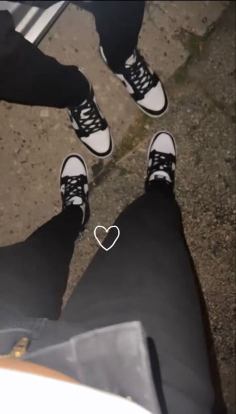 Shoe Couple Pic, Couples Hidden Face Pics Black, Black Boyfriend And White Girlfriend, Fake Pop Out Pictures Couples, Fake Boyfriend Pictures No Face, Couple Shoes Pictures, Fake Couple Pics, Sneaky Link Pictures, Hbcu Fashion