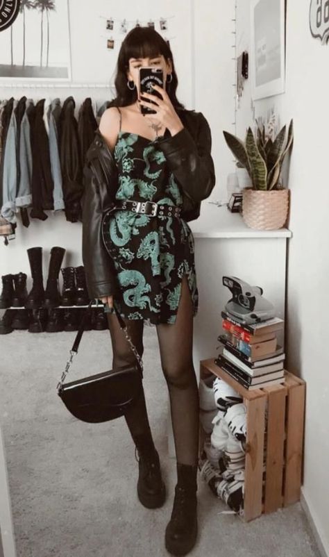 Indie Outfits Grunge Alternative Fashion, Alternative Fashion Skirts, Grunge Outfits Edgy, Indie Outfits Alternative Fashion, Indie Outfits Grunge, Indie Outfits Summer, Grunge Outfits Winter, Fire Dress, Grunge Outfits 90s