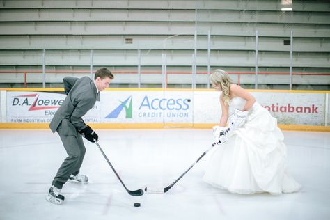 4122cb13c7a474c1976c9706ae36521d Hockey Wedding Photos, Hockey Wedding Theme, Hockey Wedding, Sports Wedding, Hockey Life, Ice Rink, Hockey Fans, Sports Photography, Wedding Pics