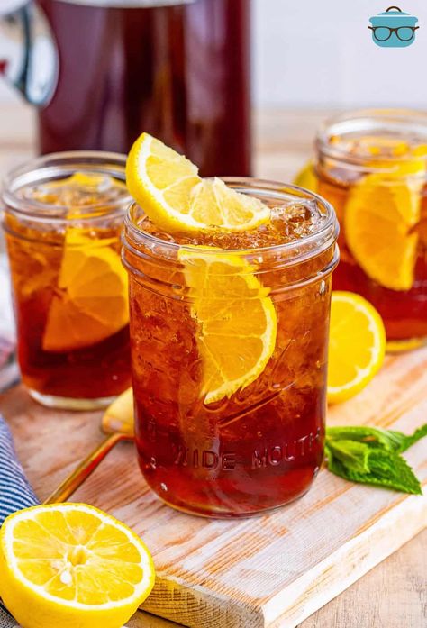 three small mason jars of sweet tea with lemon slices in them. Sweet Tea Aesthetic, Pecan Butterballs, Iced Tea Aesthetic, Sweet Ice Tea, Iced Sweet Tea, Tacos Crockpot, Tea Video, Homestyle Cooking, Shower Punch