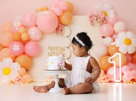 New Release! Capture love (and great photos) with the Daisy Love photo backdrop! Find it here: www.hsdbackdrops.com/collections/cake-smash Photo by @perlabisonophotography . . . . . , . #cakesmashboy #cakesmashprops #cakesmashshoot #cakesmashideas #cakesmashphotos #cakesmashbackdrop #cakesmashinspiration #cakesmashphotography #photographybackdrops #photographybackgrounds #birthdayprops #photographyprops #daisycakesmash #daisycakesmashtheme #hsdbackdrops Cake Smash Inspiration, Cake Smash Theme, Cake Smash Props, Birthday Props, Daisy Cakes, Smash Cake Girl, Cake Smash Backdrop, Smash Cake Boy, Daisy Love