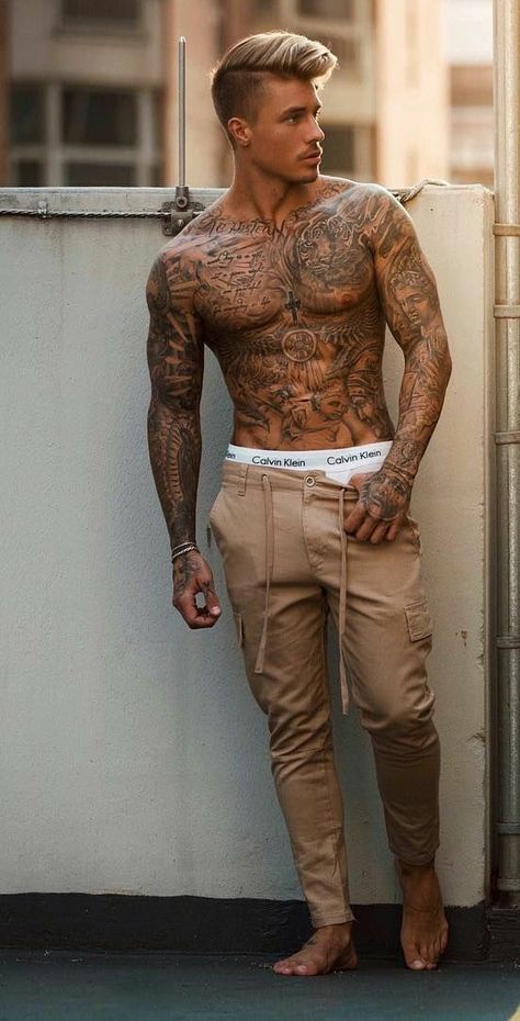 Johnny Edlind, Tatted Men, Torso Tattoos, Full Sleeve Tattoos, Face Tattoos, Boy Tattoos, Big Muscles, Tattoo Sleeve Men, Muscular Men