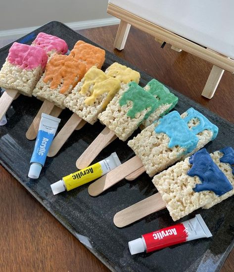 For the Love - Rice crispy treat paint brushes for a... Birthday Color Themes, Brookies Cookies, Baking For Kids, Rice Crispy Treat, Painting Party Ideas, Fair Crafts, Candy Wafers, Pre K Classroom, Classroom Treats