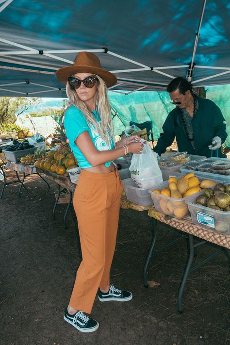 Where do Hawaiians go on vacation? Hawaii, of course. Fits Aesthetic Men, Surf Girl Style Outfits, Surfer Style Outfits, Hawaii Fits, Outfits Hawaii, The Salty Blonde, Granola Girl Outfits, Surf Girl Style, Salty Blonde