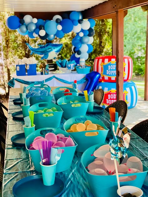 Splash Party Centerpieces, Water Party Adults, Waterpark Party Ideas, At Home Water Birthday Party, Boys Backyard Birthday Party, Water Birthday Party Games, Water Themed 2nd Birthday Party, Water Park Themed Birthday Party, Kids Water Party Ideas