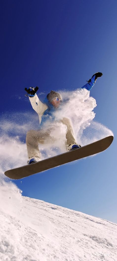 Snowboarding Wallpaper, Extreme Sports Photography, Aerial Skills, Extreme Photography, Jet Surf, Snowboarding Photography, Jump Higher, Snowboarding Trip, Ski Jumping