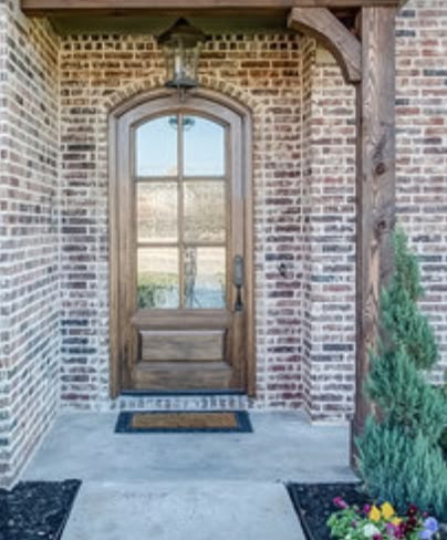 Front Doors On Brick Houses Entrance, Whitewashed Brick Ranch House, Whitewashing Brick Exterior, German Wash Brick Exterior, Red Brick German Smear, German Smear On Red Brick, German Smear Red Brick Exterior, Brick Whitewash Exterior, Brick For House Exterior