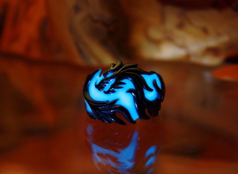 Blue Dragon Ring Glow in the Dark / Stainless Steel Blue Ring / Lizard Ring, Ar Glasses, Dark Rings, Fantasy Ring, Dark Jewelry, Moon And Star Ring, Precious Rings, Celtic Knot Ring, Dragon Ring