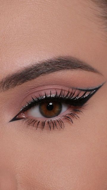 ey aesthetic eyes aesthetic eye aesthetic eye eye makeup eyes eye drawing eye make up eye makeup tutorial ey eye makeup ideas Cat Smokey Eye Makeup, Eye Makeup For Cat Eyes, Eyeliner For Wedding, Prom Makeup With Eyeliner, Cat Eye With Hooded Lids, Brown Hooded Eyes Makeup, Makeup Ideas Eyeliner Wings, Eyeshadow For Small Eyelids, Eyeliner For Double Eyelids