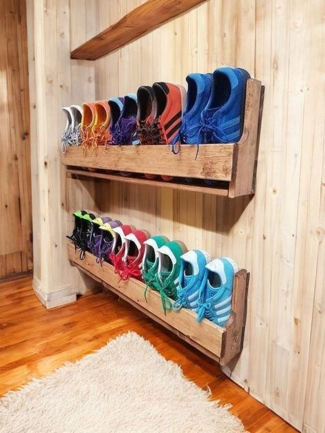 Shoe Rack Garage, Homemade Shoe Rack, Shoe Rack Wall, Shoe Organization Small Space, Rustic Shoe Rack, Wall Shoe Rack, Shoe Organization Diy, Wall Mounted Shoe Storage, Shoes Display