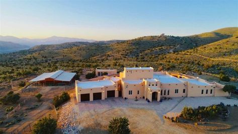 Zillow Homes For Sale, Southwestern Homes, Style Hacienda, Nevada Homes, Hacienda Homes, Usa House, Desert Style, 40 Acres, Incline Village