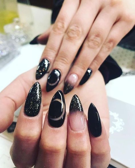 Goth Gel Manicure, Stelitto Nails, Witch Nails, Witchy Nails, Gothic Nails, Goth Nails, Her Nails, Get Nails, Beauty Queen