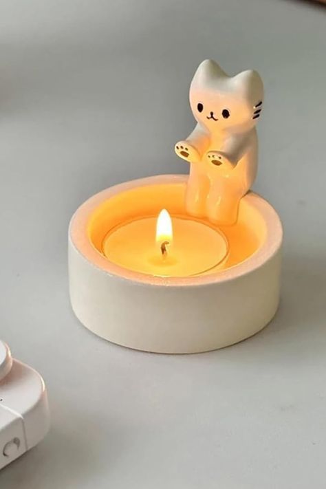 Cute Candle Holders, Das Clay Ideas, Ceramic Art Handmade, Cat Candle Holder, Cat Candle, Clay Candle, Cat Light, Diy Air Dry Clay, Clay Diy Projects