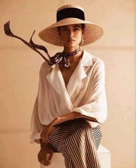 Eliurpi Hat, Straw Hat Aesthetic, Maria Rose, Luxury Resort Wear, Elegante Casual, Athleisure Outfits, Street Chic, Mad Hatter, Holiday Fashion