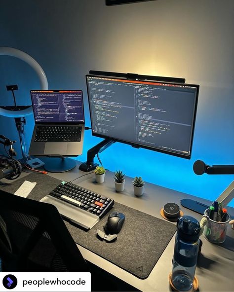 Single Monitor Setup, Desktop Table Ideas, Laptop Setup Work Spaces, Coding Room, Coding Setup, Budget Setup, Anime Hypebeast, Laptop Setup, Basic Computer Programming