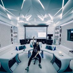 Futuristic Music Studio, Music Studio Room Ideas, Modern Music Studio, Ktm Lover, Music Studio Design, Zen Office, Photoshoot Set, Design Desks, Studio Music