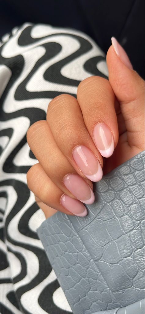 5 Shades Of Pink Nails French Tip, Light Pink French Manicure Nails, Pale Pink Tips Nails, Oval Nails With Pink Tips, Cute Nails Acrylic Light Pink, Small Oval French Nails, Pale French Tip Nails, Pastel Pink Tip Nails, Pink Gel Nails French Tip