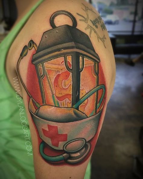 Lamp Tattoo, Lantern Tattoo, Nurse Tattoo, Like A Rock, English Tattoo, Photo Tattoo, Tattoo Photo, Color Tattoo, Future Tattoos