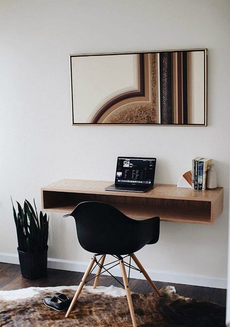 12 floating desks that look great and take up minimal space    - Living in a shoebox Floating Desk, Desk In Living Room, Black Bedroom, Small Room Design, Modern Desk, Desk Design, House Interior Decor, Home Office Design, Room Layout