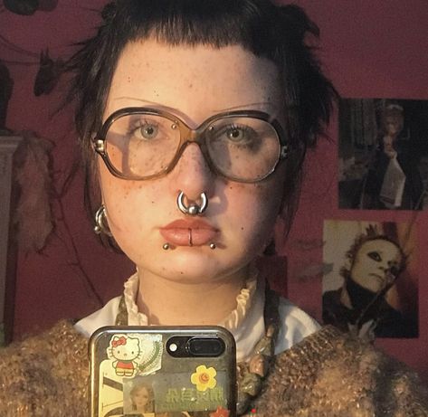 Glasses And Piercings, Eyebrow Piercing With Glasses, Bridge Piercing With Glasses, Septum And Nose Bridge Piercing, Alt Makeup With Glasses, Bridge Piercing, Glasses Inspiration, Dont Kill My Vibe, Body Mods