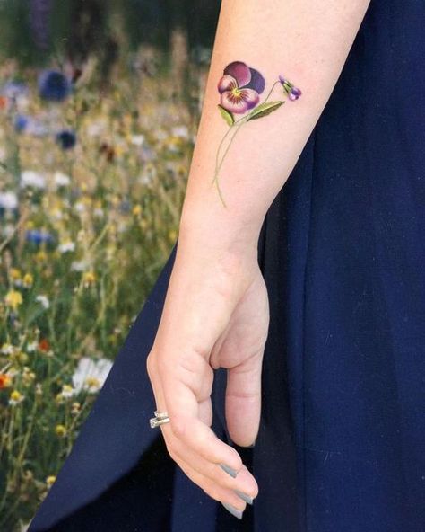 Briana Robinson on Instagram: "The pansy flower symbolizes the love or admiration of one person for another 💜💜💜" Pansy Tattoo Design, Pansy Flower Tattoo, Clef Tattoo, Pansy Tattoo, Train Tattoo, Treble Clef Tattoo, Wrap Tattoo, Wildflower Tattoo, Pansy Flower